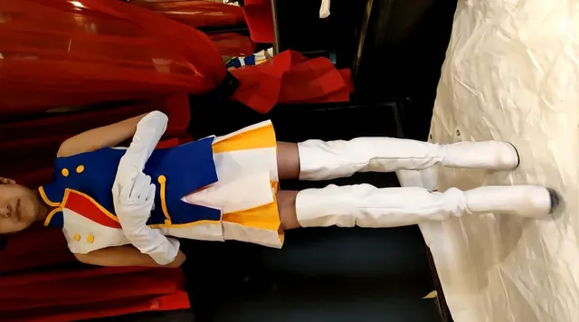 今回は白ブーツでの踏み潰… カラーガード隊めいちゃんの白ブーツでクワガタCRUSH