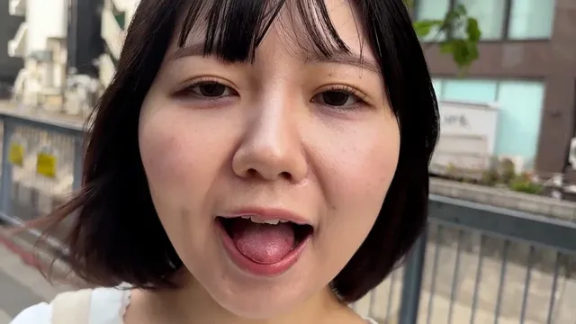 優しそうなみゆりちゃんに… ふんわり優しい雰囲気のみゆりがM男に濃厚鼻フェラ