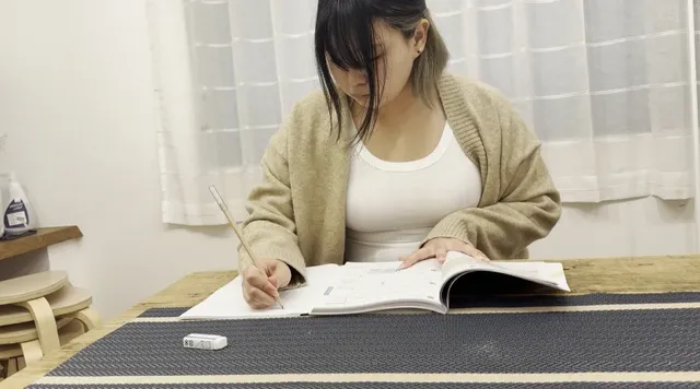 るいちゃんノーブラで勉強… るいちゃんノーブラで勉強