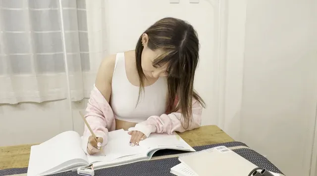 ましろちゃんノーブラで勉… ましろちゃんノーブラで勉強