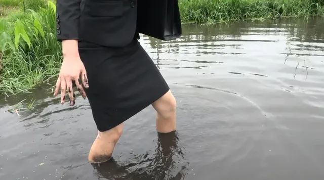 新しく購入したばかりの黒… 就活帰りのハプニング