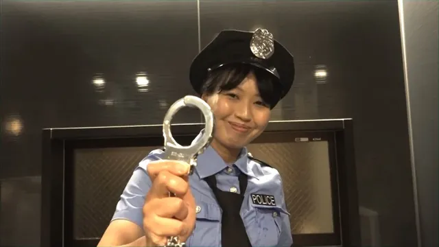 ミニスカポリス制服姿で教… ポリス制服・ウェット1
