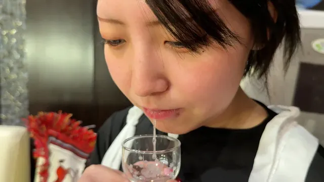 ＜完全個人撮影＞（22分… 小悪魔メイドの唾液とマン汁をじっくり味わいました！