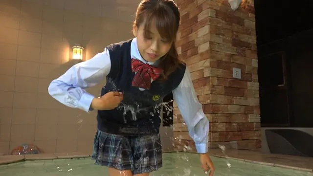 女子生徒のチェックプリー… ベスト制服・ウェット1
