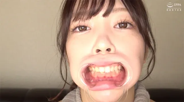 激カワ美女の超貴重な口内… 口内・歯・のどちんこ観察＆人形舐め！！！ 星野ねね