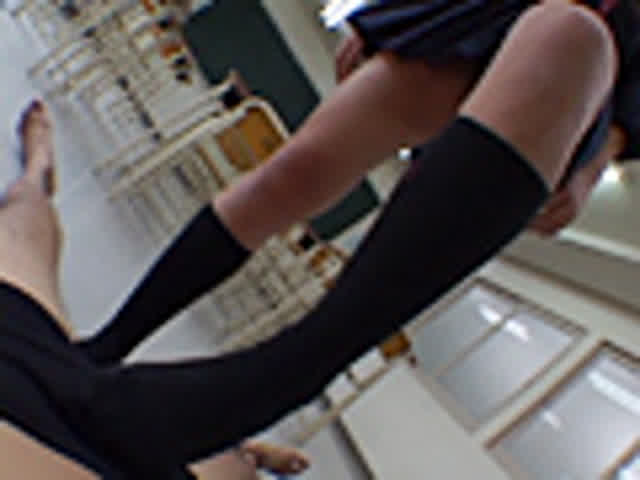 ツルツルスベスベな女子校… 脚コキ 女子校生の脚でコカれたい！！ Vol.01