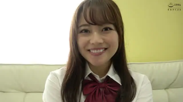 超可愛い美女「宮沢ちはる… 宮沢ちはるチャンの巨大女ツバベロ責め＆手コキプレイ！