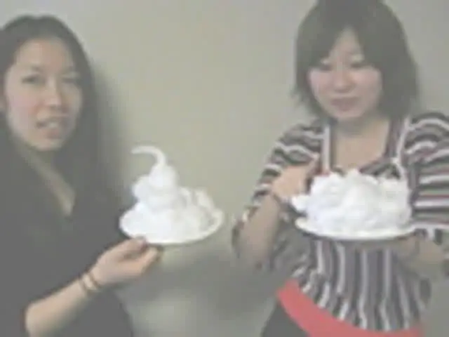 パイ投げをしたいと2人の… 女だらけのパイ投げ大会25