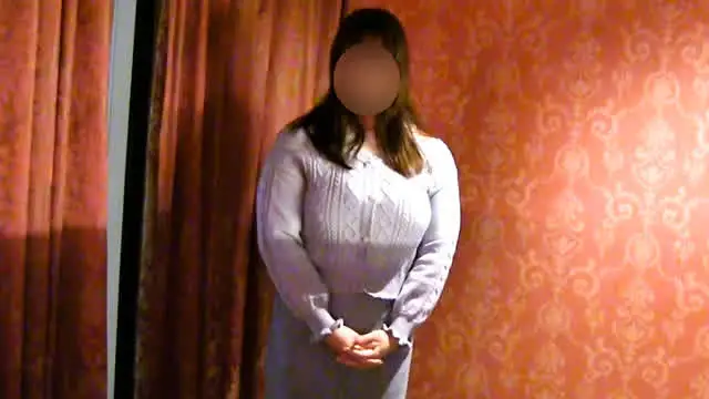 恥じらいながらハプバーに… 【個撮】JカップB120センチのド素人M娘を覚醒