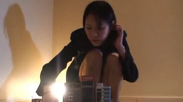今回はオーダーメイドのク… 美女のジオラマクラッシュ ストッキング生足編