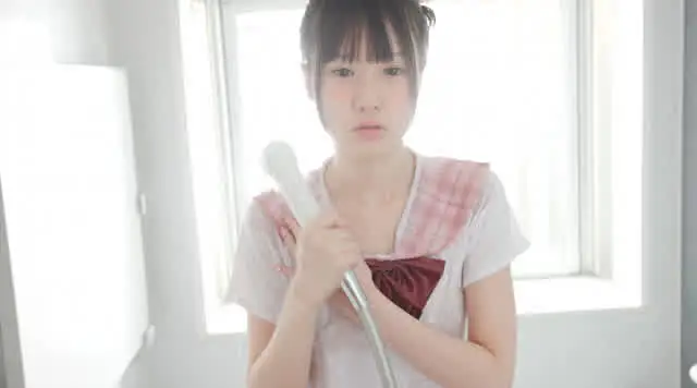 姫崎あむちゃんとの個人撮… 着衣のまま濡れていくグラビアアイドル