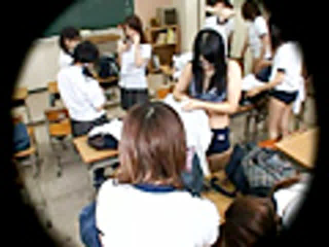 ちょい不良親父に憧れる女… 女子校生の校内手コキは勃起が10倍UPする！