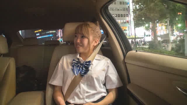 居酒屋アルバイトの女子校… 居酒屋バイトの金髪ギャル巨乳娘 ランちゃん