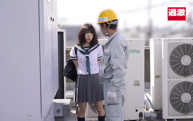 「ビル屋上」「温泉旅館」… 突然の笑顔しゃぶりで連続2回おねだり女子○生3