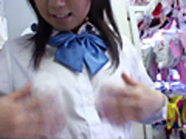 とあるブルセラショップ。… 制服カメラ いずみ18歳