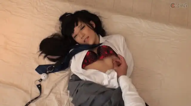 制服女子たちを襲う恥辱快… 清純派女子●生をめちゃくちゃに犯したい！4時間