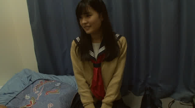 なつるちゃんが制服姿でレ… 女子校生、レンタルできます。 奏瀬なつる
