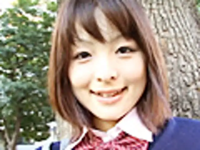 透き通るような肌の美少女… 君と放課後 愛里ひな