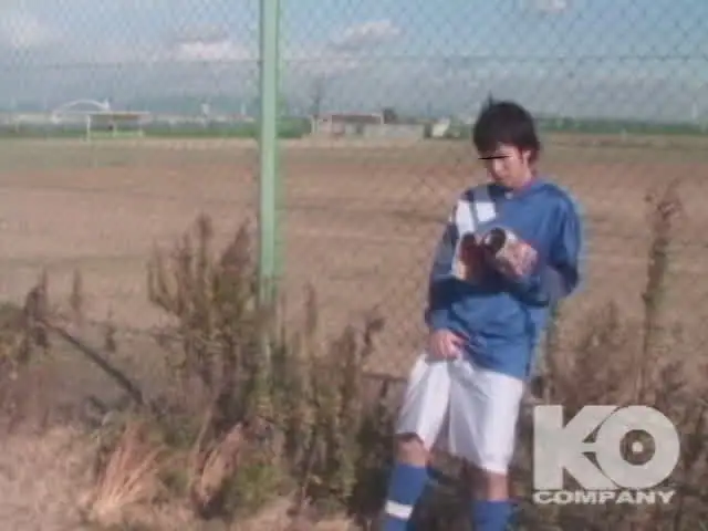 野外運動場でサッカー部員… 野外運動場で爽やかサッカー部員がオナニー発射！！