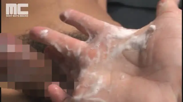イケメンたちが男の手淫＆… ガチ勃起の美巨根から白いザーメンが噴射！！