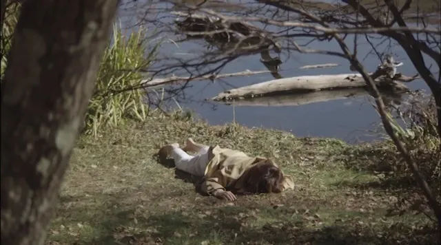 湖畔の別荘地。霧の深いあ… 人妻の湿地帯 舌先に乱されて