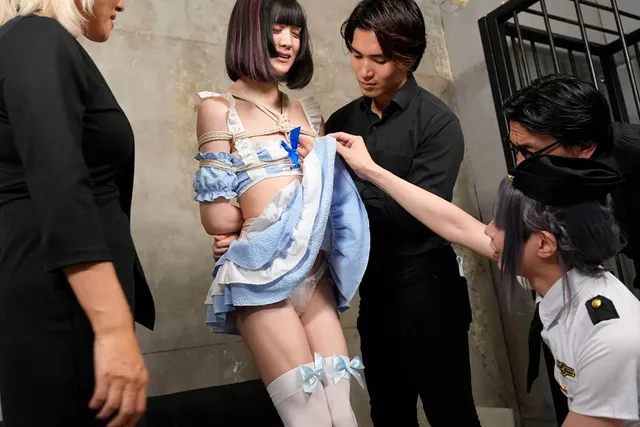 売れっ子コスプレイヤーを… 淫乱メス堕ち肉人形 Episode 1：イキっぱなしの狂艶