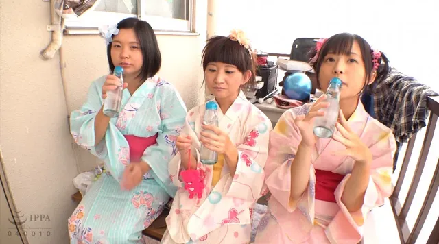 老朽化した団地で白昼堂々… 世田谷共同区営団地 日焼け美少女映像 （2）