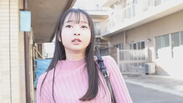 ○学の講義の合間に声を変… 童貞救済バトル！ニューハーフ VS 女子大生 つぼみ