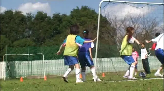 女子サッカーの躍進によっ… 小○生サッカークラブ なで○こ少女レイプ事件