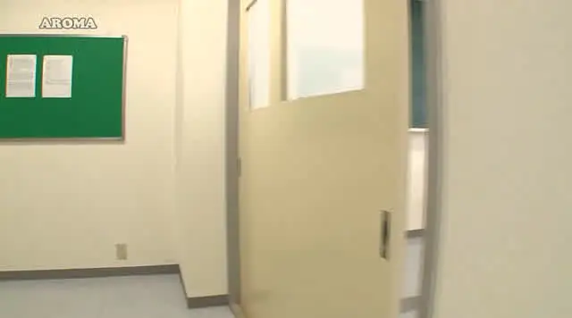 クリトリスの皮を剥くと丸… パイパン角オナニー