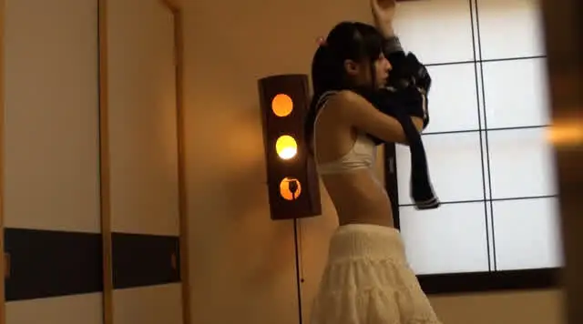 年頃の娘がいる不幸そうな… ロリ専科 女子●●温泉旅行 パイパン湯女少女 あかり