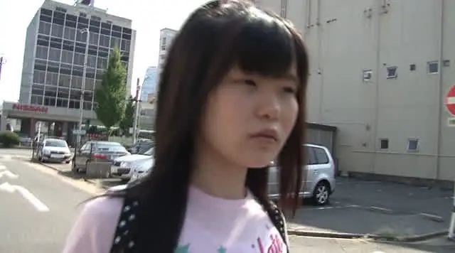 宛も無くふらふらと田舎街… 毛の無い少女に中出し4