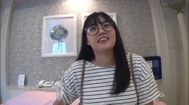 念願叶ってようやくりおち… パパ活が禁止されるようなので 眼鏡を外すと可愛かった