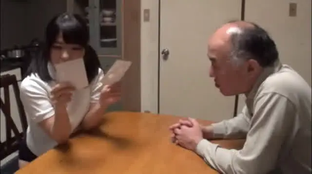 ボーイフレンドの存在に嫉… 嫉妬の末娘を監禁して犯してしまう父 つぐみちゃん