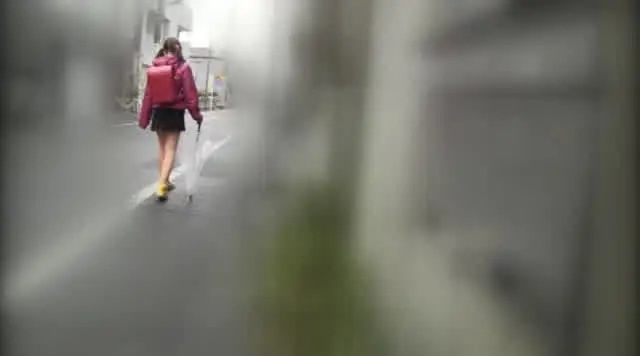 学校帰りの女の子たちを身… 下校途中の小●生を付け狙い拉致ってレイプ誘拐