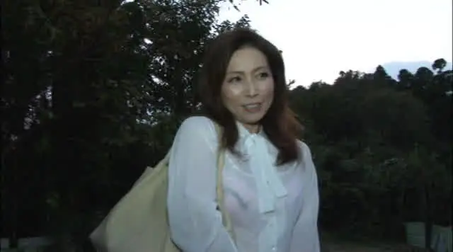 屋外で為してはならぬ事。… 変態淑女の野外日誌