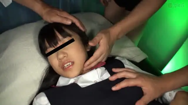体調不良で先生に相談。栄… ●学生集団診察わいせつ映像