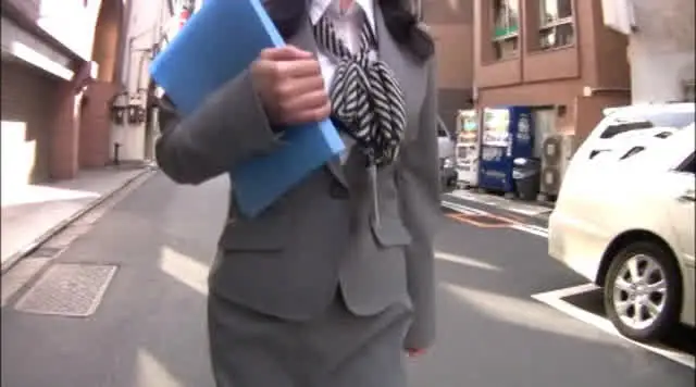 豊満過ぎる肉体。こんな女… 野外調教日誌 視聴者投稿
