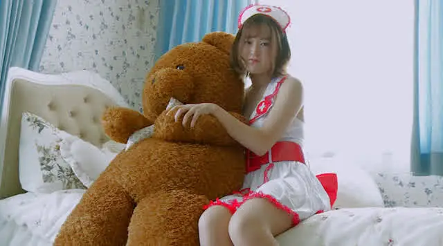 清楚系でありながら妖艶な… 衛藤ひかり ／ Secret honey ～美少女の誘惑～
