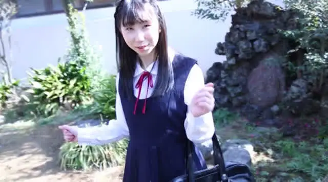 身長155cmの幼い笑顔… はだかんぼ。 上杉寧々