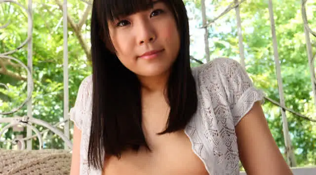 究極の合法ロリ美少女・三… 三葉せり ／ 黒髪美少女は純真華憐