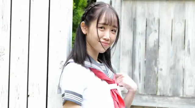 恥ずかしげにはにかんだ清… 恋のスキャンダル 三浦ゆいな BD