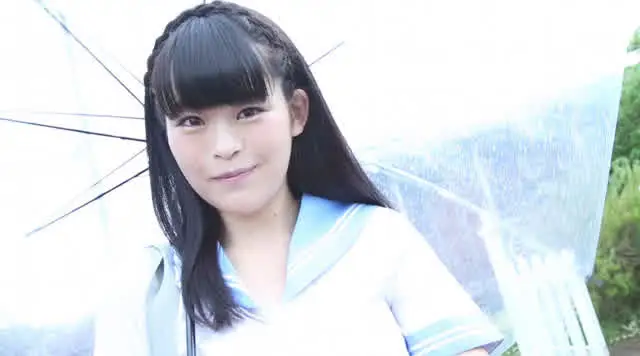 清純ハニカミ美少女『中田… 解禁美少女 中田くるみ