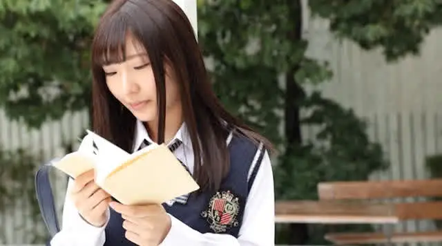 キュートな笑顔が愛くるし… 恋のハレンチ／秋吉美恵