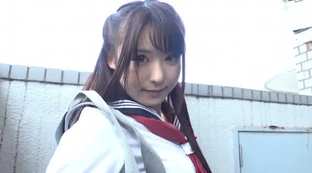 身長143cmのちっちゃ… 小豆もも子 143cmの美少女通信