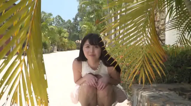 赤丸急上昇中の人気グラド… White stone 白石まなみ