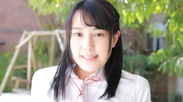 サラサラの長い髪と清楚な… 恋のスチューピッド／江本麻里