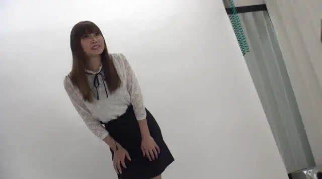 完全ド素人のりこちゃんを… 完全ド素人ちゃんの初撮り映像！／りこ