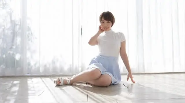 ファインピクチャーズのヌ… Clarity 宍戸里帆