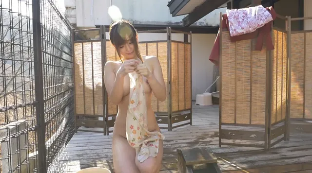 美ボディースレンダー美女… スレンダー美女達と混浴温泉へ